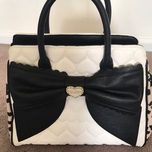 Beauty, Bows, and Betsey 🖤